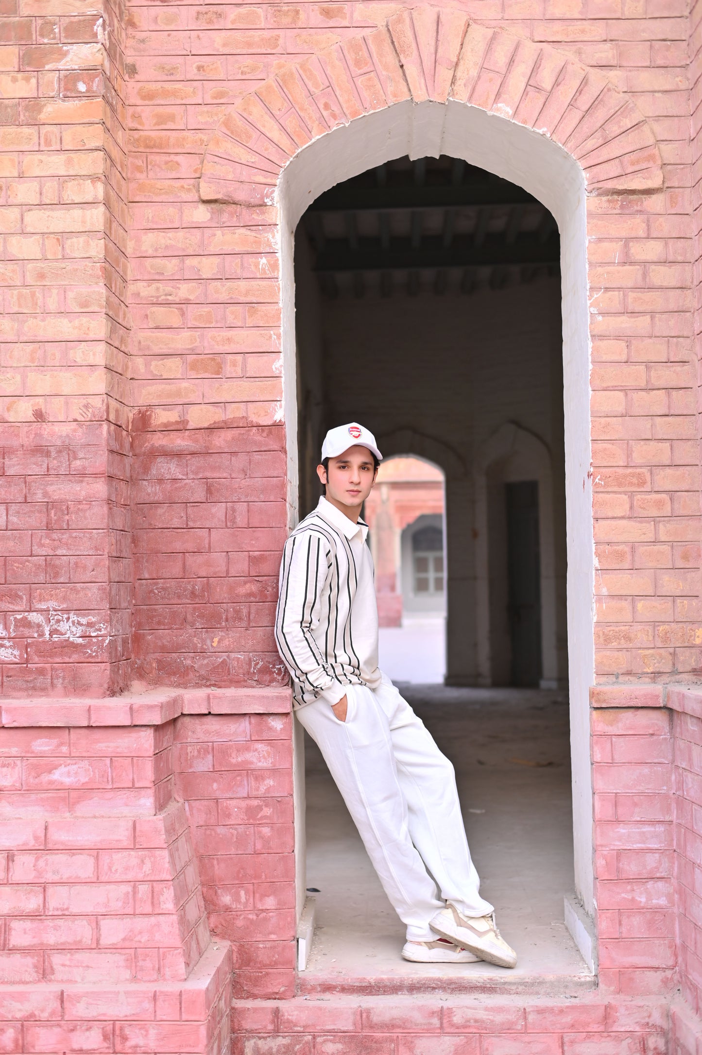 White Baggy + White Polo